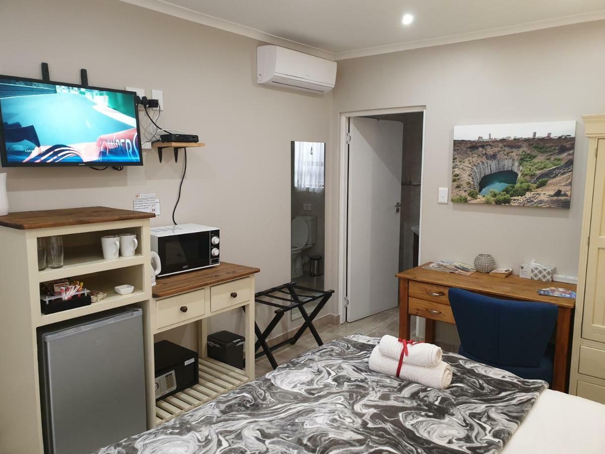 Dilisca Guesthouse Durbanville Exterior photo